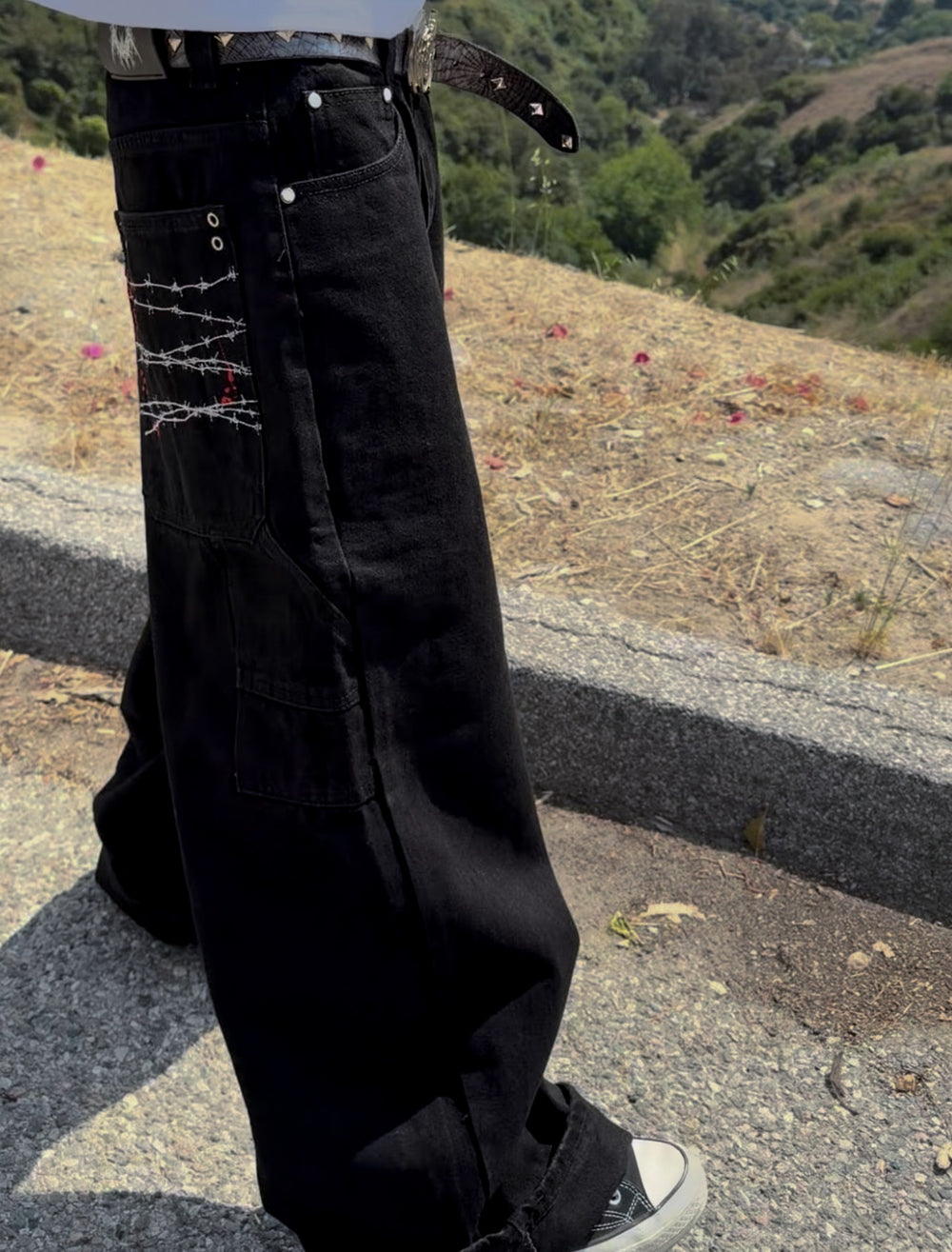 BLOODY BARBWIRE DENIM